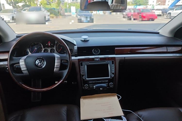 Used Volkswagen Phaeton 2011 3.6L V6 5-Seater Extended Comfort Version
