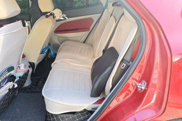 Used ORA Good Cat 2022 400km Standard Range Luxury Version Lithium Iron Phosphate Left Rear Seat