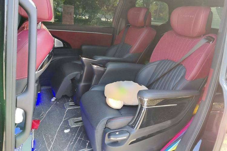 Used GAC Trumpchi M8 2023 Zongshi Series Dual-Motor Supreme Edition Left Rear Seat