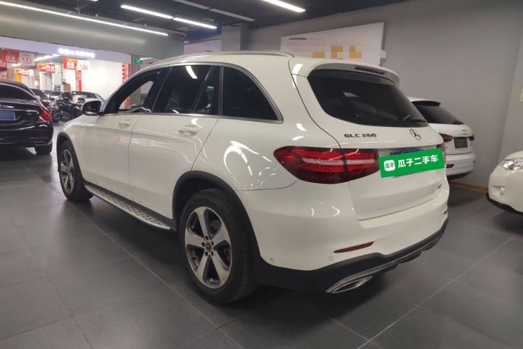 Used Mercedes-Benz GLC 2017 GLC 260 4MATIC Luxury Model
