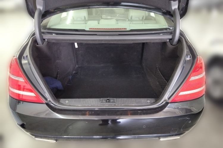 Used Mercedes-Benz S-Class 2010 S 350 L Luxury Model Trunk