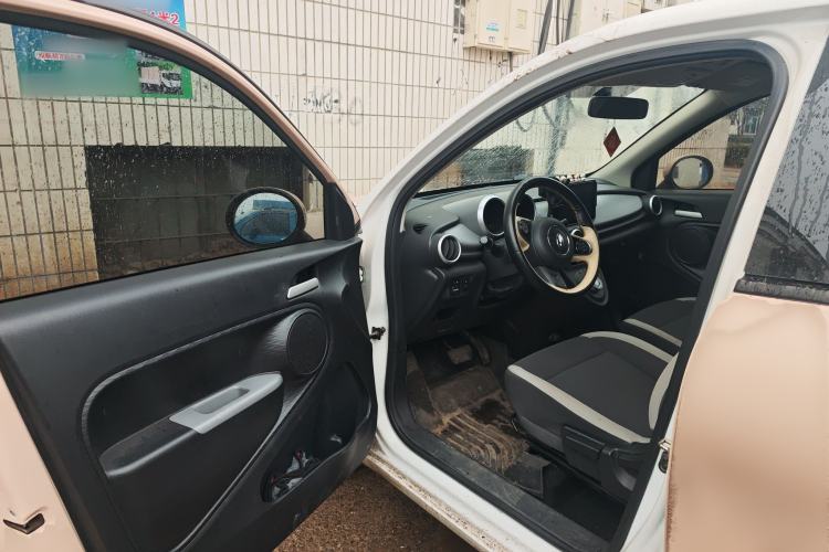 Used ORA Black Cat 2022 301km "Cute Pet" Version – Lithium Iron Phosphate Interior 3