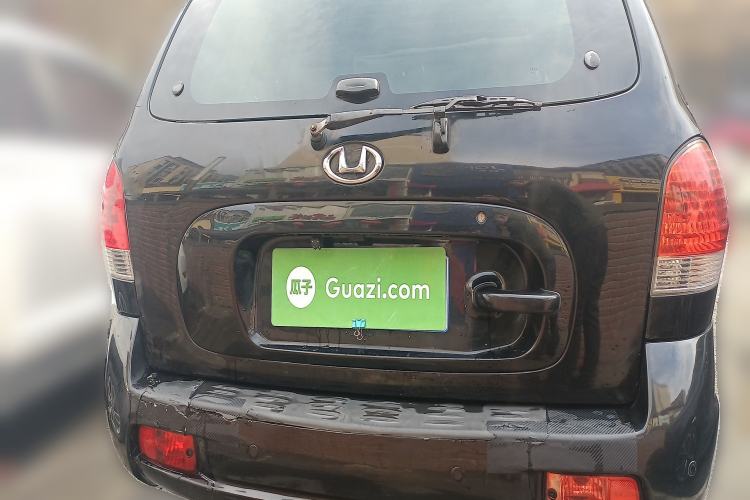 Used Huatai Santa Fe Classic 2012 2.0L Gasoline Manual Two-Wheel Drive with Sunroof Rear