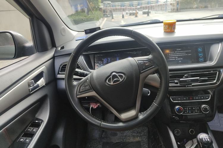 Used CHANGAN KAICHENG Oushang A600 2016 1.5L Manual Luxury 7-Seater Steering Wheel