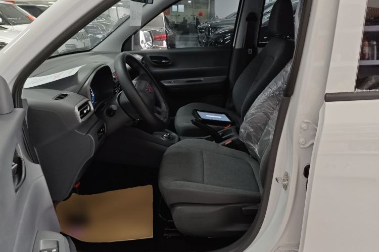 Used Wuling Hongguang New Energy 2025 Extended-Range Hybrid 50 km Utility Version