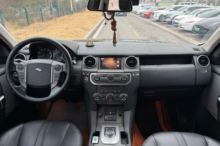 Used Land Rover Discovery 2016 3.0 SC Obsidian Black Heritage Edition SE