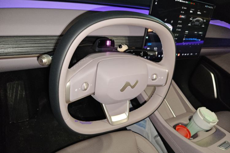 Used ONVO L60 2024 60 kWh Rear-Drive Version