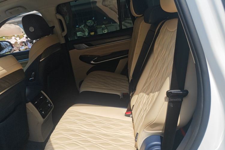 Used Tank 500 2023 3.0T Sport Edition Realm-Design 7-Seater