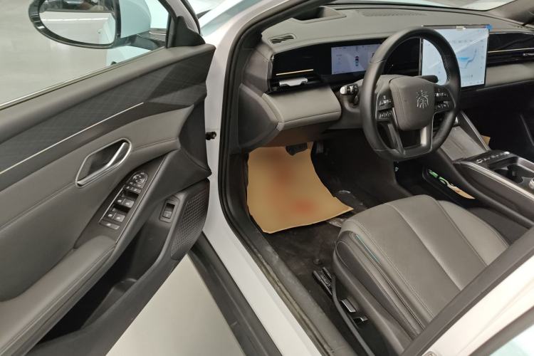 Used BYD Qin L 2025 EV 545KM Excellence Edition Driver Seat