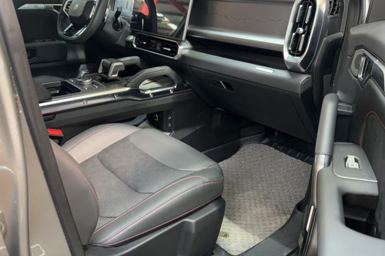 Used JETOUR Traveler 2023 2.0T All-Wheel-Drive CrossPRO Left Front Seat