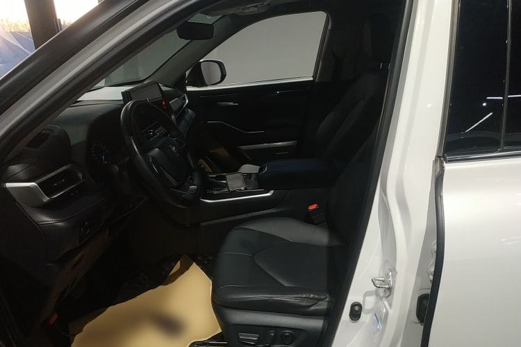 Used Toyota Highlander 2022 Dual-Engine 2.5L Four-Wheel Drive Prestige Version 7 Seats
