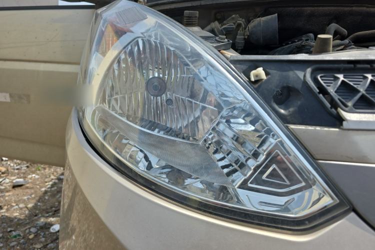 Used Wuling Rongguang V 2015 1.2L Base Version Right Front Headlight