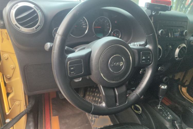 Used Jeep Wrangler 2013 3.6L Sahara two-door model