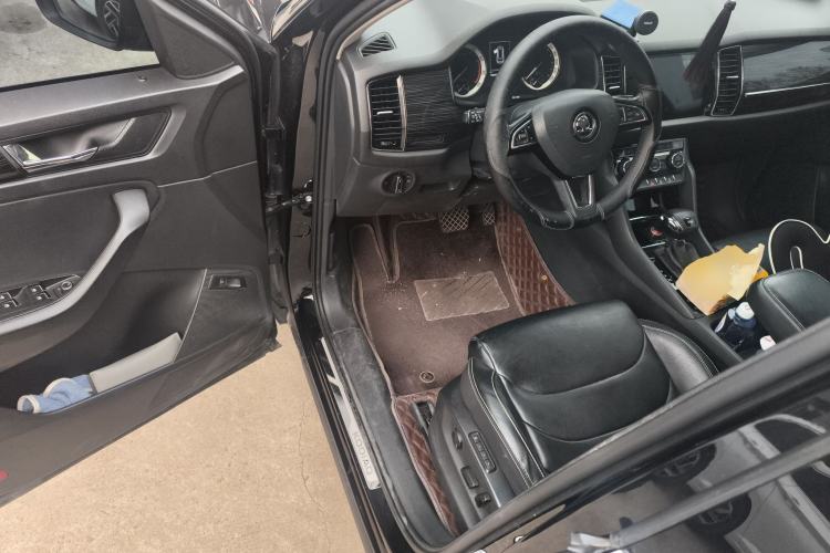 Used Skoda Kodiaq 2018 Facelifted TSI330 5-Seater Two-Wheel-Drive Luxury Enjoyment Edition