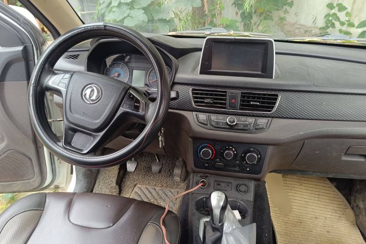 Used Dongfeng Fengon 330 2019 1.5L 330S Manual Comfort Version China VI Standard