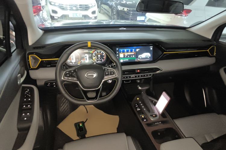 Used GAC Trumpchi GS4 2022 270T Automatic Smart Drive Technology Edition (Upgraded Version) Center Console