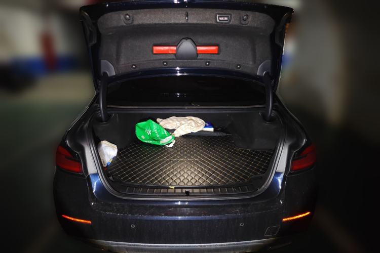 Used BMW 5 Series New Energy 2021 535Le Luxury Package Trunk