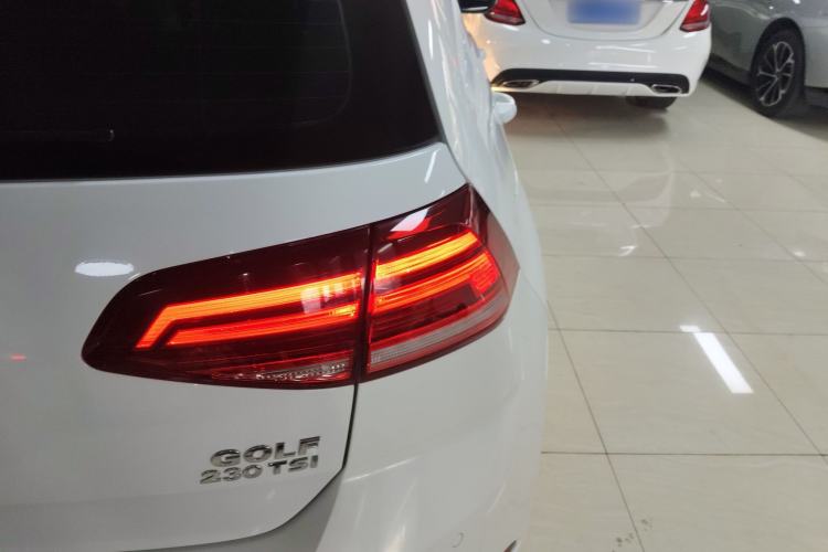 Used Volkswagen Golf 2018 230TSI Automatic Comfort Model
