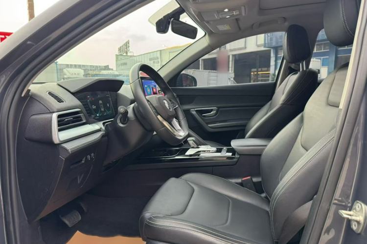 Used BYD Song Pro 2019 1.5T Automatic Elite Edition Interior 2