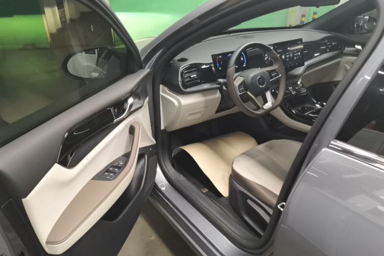 Used BYD Qin PLUS 2023 Champion Edition DM-i 55KM Leading Model
