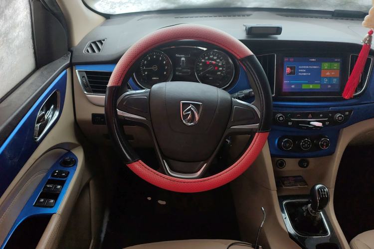 Used Baojun 730 2016 1.5L Manual Comfort Version 7 Seats China V Emission Standard
