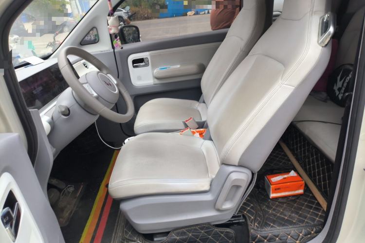 Used Wuling Air ev 2023 - Four Seats - Advanced Edition Left Front Seat