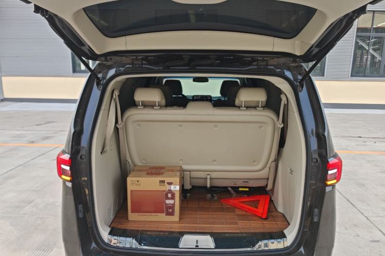 Used Buick GL8 2021 Land Cruiser Executive Class 652T Luxury Model Trunk