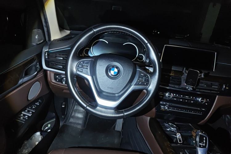 Used BMW X5 2018 xDrive28i
