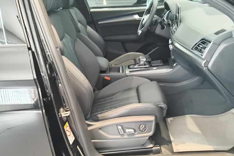 Used Audi Q5L 2023 40T Luxury Dynamic Model
