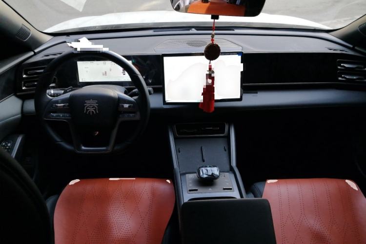 Used BYD Qin L 2025 DM-i Smart Drive 80KM Leading Model