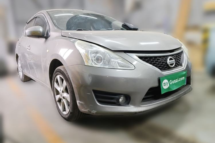 Used Nissan Tiida 2013 1.6L CVT Cool Cafe Edition
