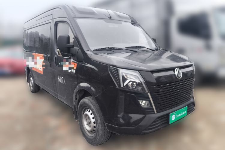 Used Dongfeng Yufeng 2023 V9+ 2.0T Manual Front-Wheel-Drive Multi-Function Mid-Roof Van with 7/8/9 Seats
