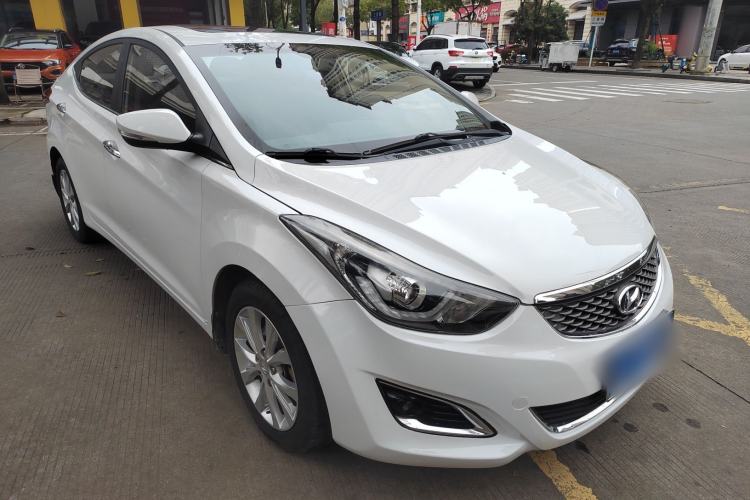 Used Hyundai Elantra (5th Generation / Langdong) 2016 1.6L Automatic Prestige Model Front Right 45 Deg