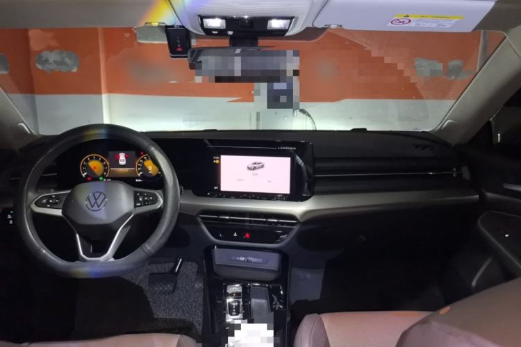 Used Volkswagen Lamando 2024 Lingdu L 200TSI DSG Trendy & Spicy Edition Interior 2