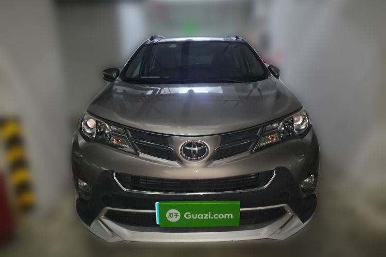 Used Toyota RAV4 2015 2.0L CVT Two-Wheel Drive Fashion Edition