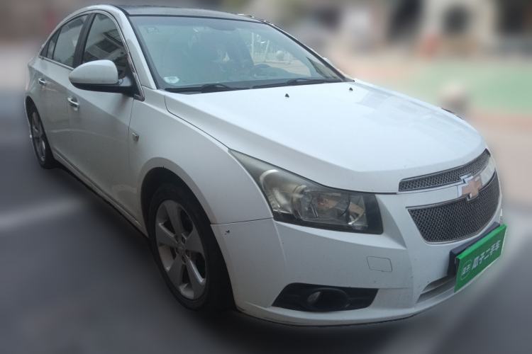 Used Chevrolet Cruze 2013 1.8L SX AT Front Right 45 Deg