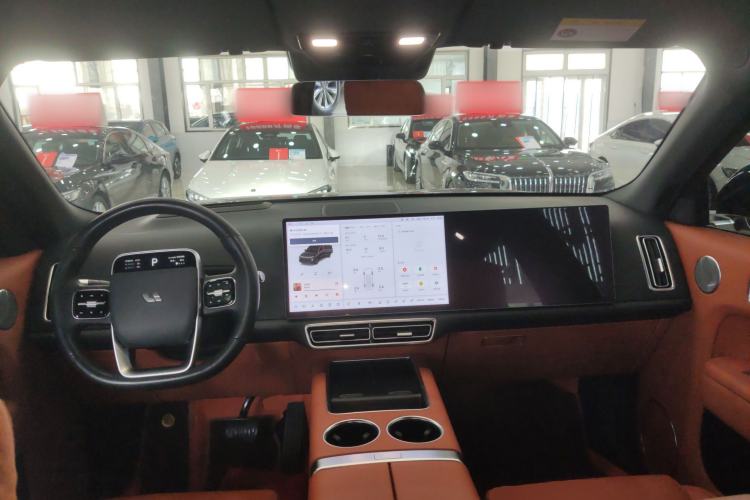 Used Li Auto L8 2023 Pro Model Center Console