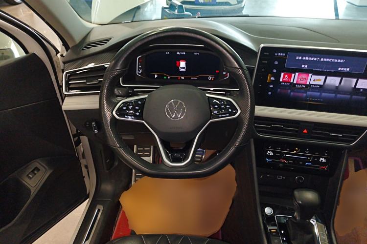 Used Volkswagen Tiguan L 2022 330TSI Automatic Two-Wheel Drive R-Line Enhanced Edition
