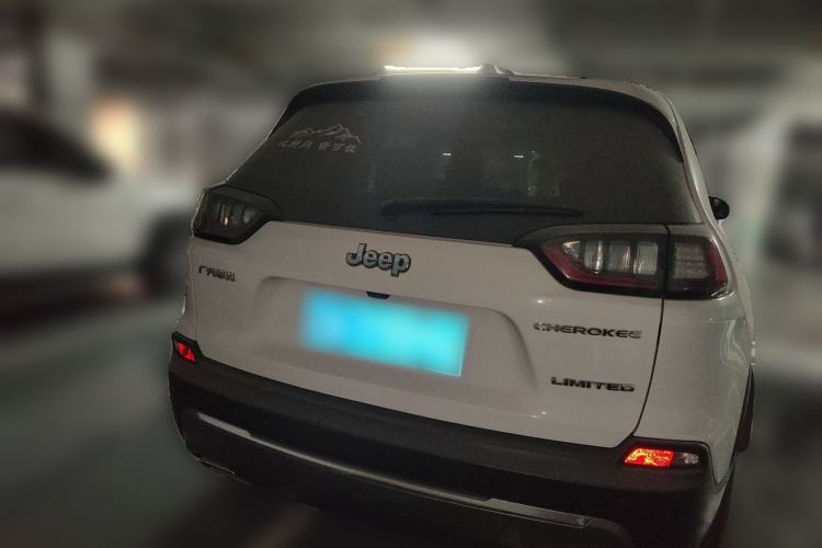 Used Jeep Cherokee 2019 2.0T Two-Wheel Drive Smart Enjoyment Version China VI