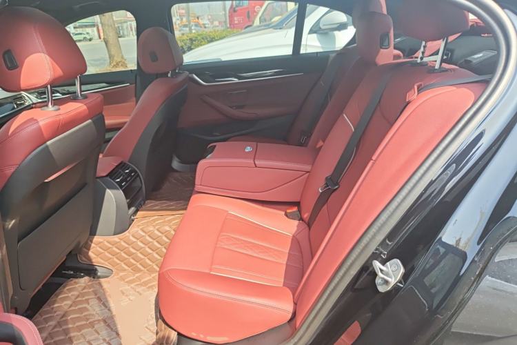 Used BMW 5 Series 2022 Second Facelift 525Li M Sport Package
