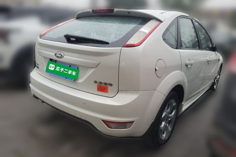 Used Ford Focus 2014 Hatchback Classic 1.8L Automatic Cool White Collector's Edition
