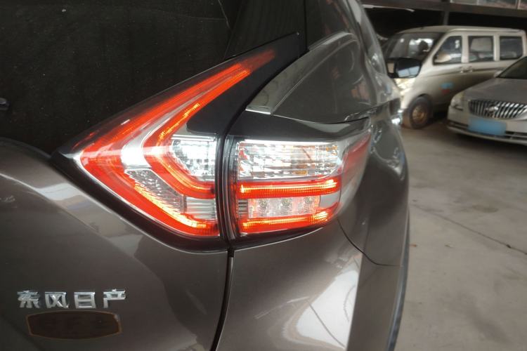 Used Nissan Murano 2019 2.5L XE Two-Wheel Drive Elite Version China VI Standard
