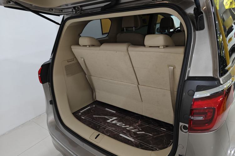 Used Buick GL8 2023 ES Lu Zun Deluxe Model
