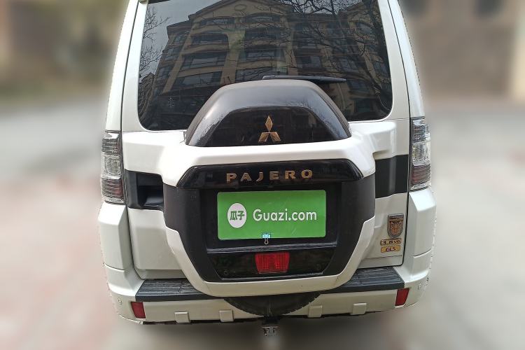 Used Mitsubishi Pajero Sport  Rear