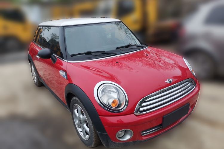 Used MINI 2010 1.6L COOPER 50 Mayfair Front Right 45 Deg