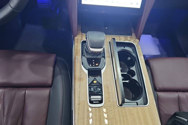 Used Hongqi HS7 2023 2.0T Automatic All-Wheel-Drive Flagship Edition Six Seats