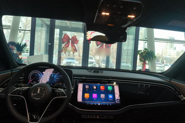 Used Mercedes-Benz E-Class New Energy 2024 E 350 e L Plug-in Hybrid Sedan
