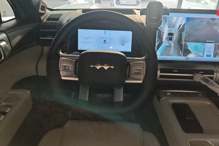 Used Formula Leopard Tai 7 2025 Model 190 km Four-Wheel Drive Ultra Edition Steering Wheel