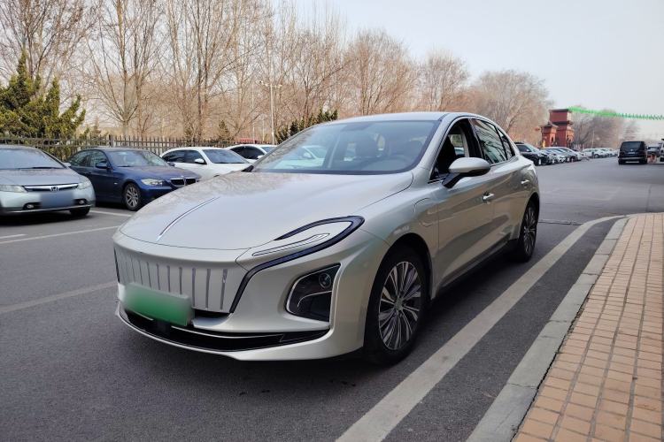 Used Hongqi E-QM5 2022 431 km Charge & Enjoy Edition