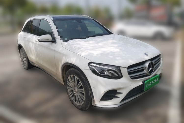 Used Mercedes-Benz GLC 2016 GLC 260 4MATIC Dynamic Edition Front Right 45 Deg